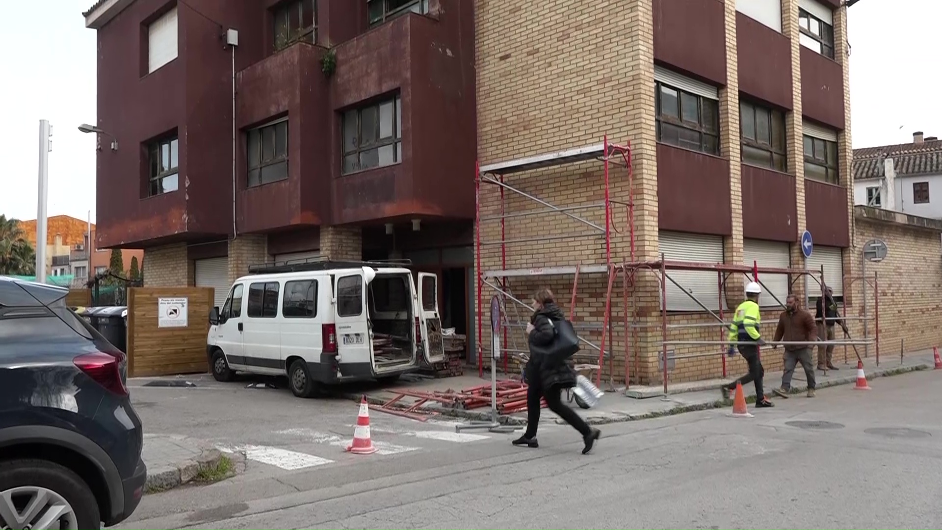 En marxa les obres de reforma de l'antic edifici de CCOO a la Plaça Servites de Banyoles