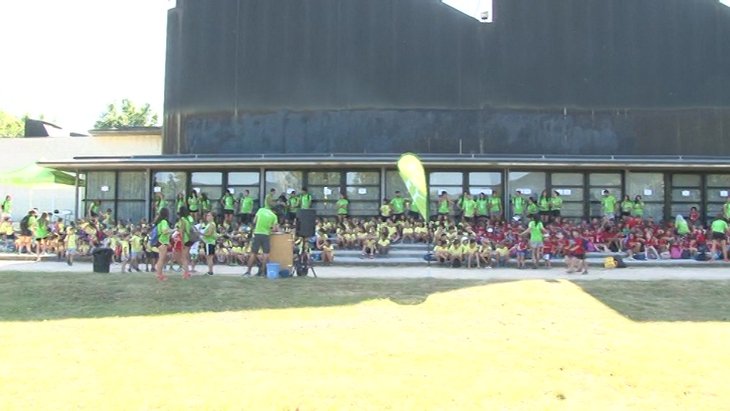 Més de 400 infants dels tres casals del Consell Esportiu es reuneixen al Parc de la Draga