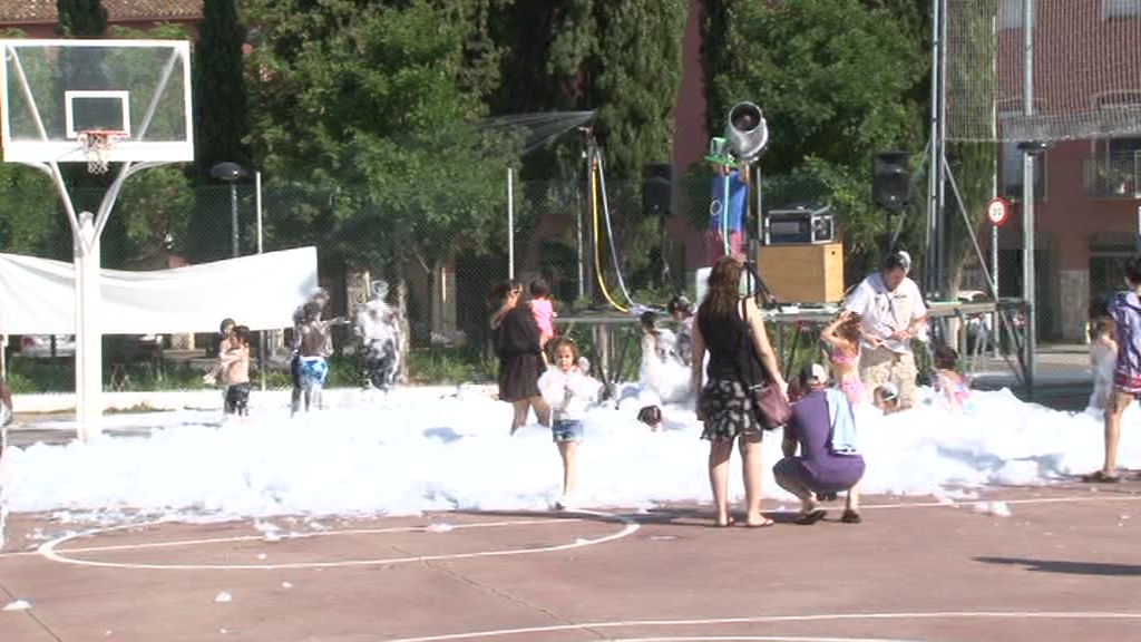 Més de 200 persones participen a la Festa del barri de Sant Pere de Banyoles