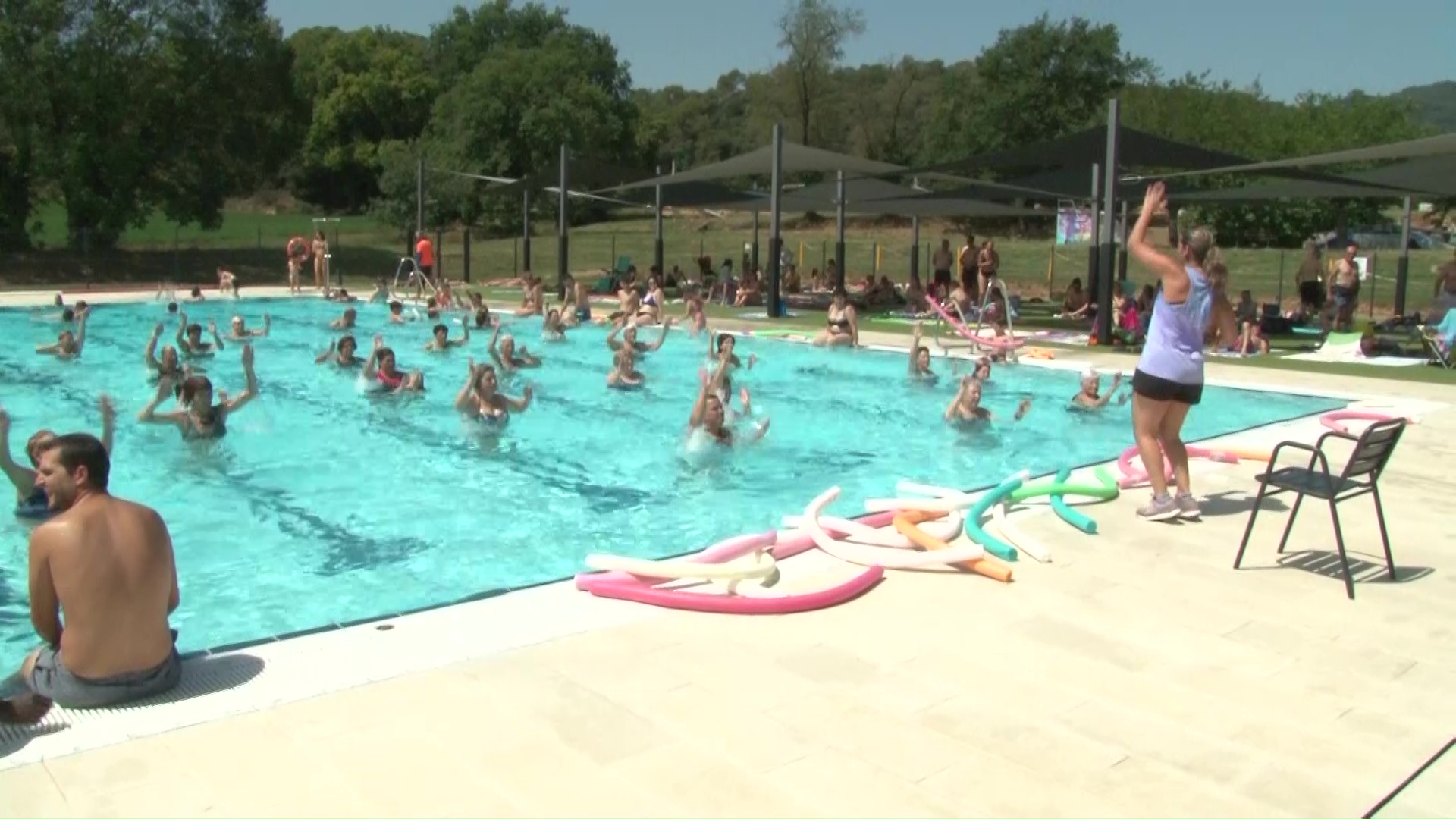 Aquest diumenge torna el "Mulla't per l'Esclerosi Múltiple" a les piscines del Pla de l'Estany