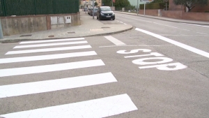L’Ajuntament de Cornellà del Terri destina uns 4000 euros a repintar la senyalització horitzontal a diversos carrers